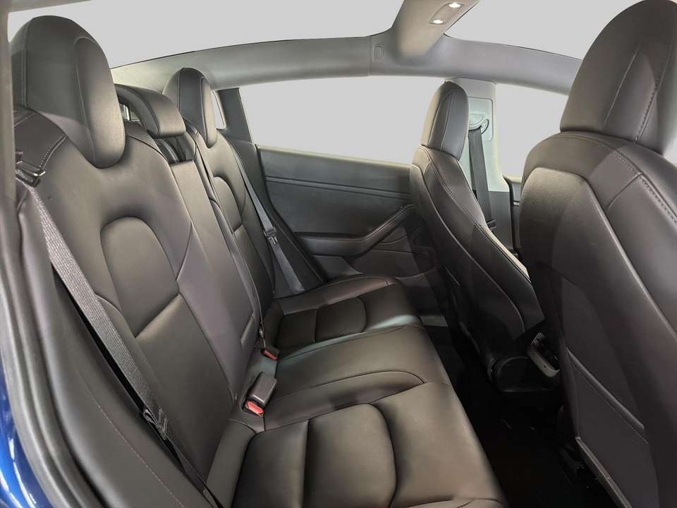 Tesla Model 3 - Imagem 14