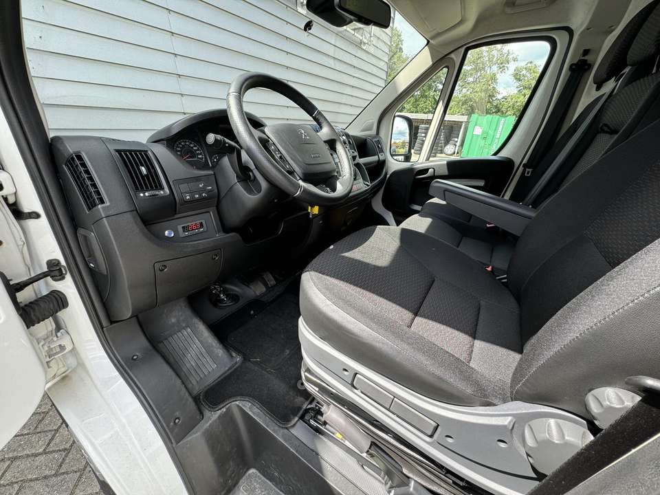 Peugeot Boxer - Imagem 8