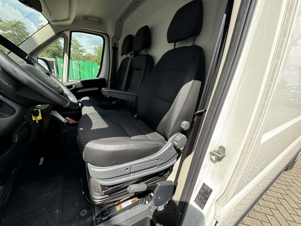 Peugeot Boxer - Imagem 10