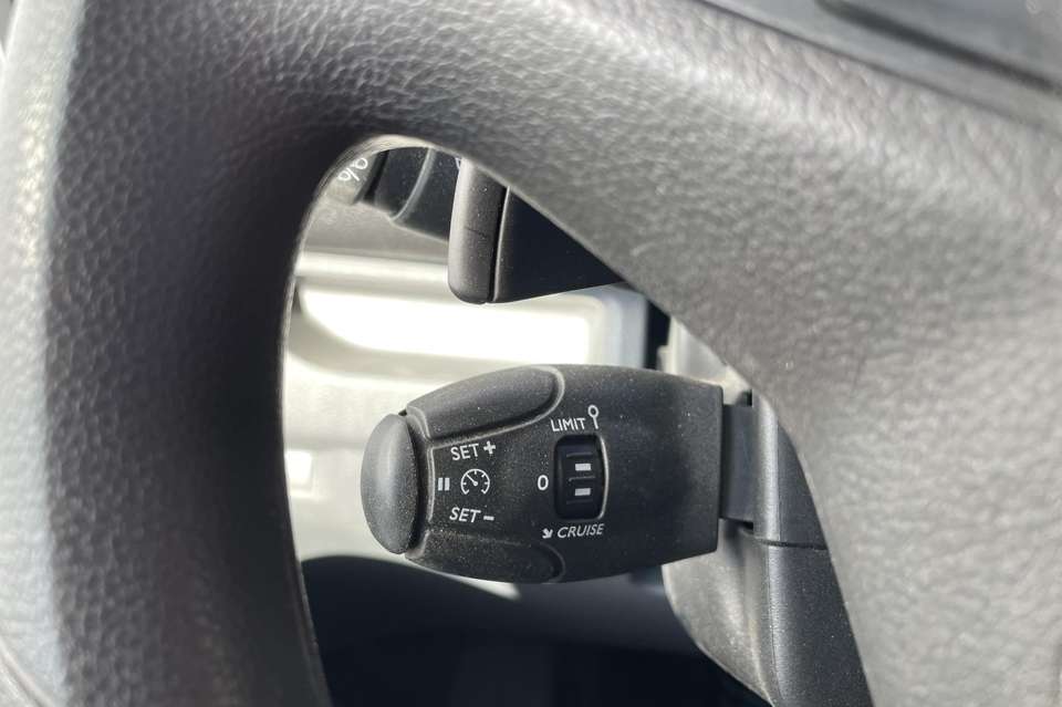 Opel Vivaro - Imagem 13