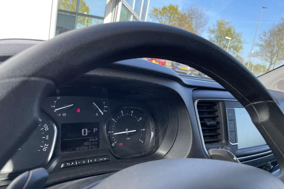 Opel Vivaro - Imagem 14