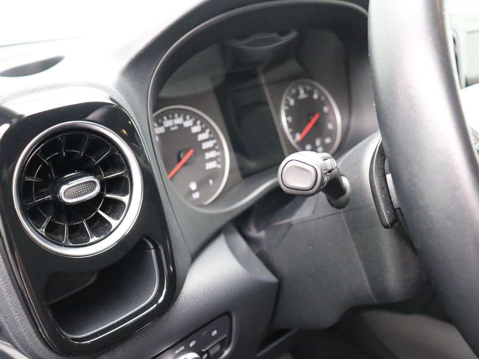 Mercedes-Benz Vito - Imagem 9