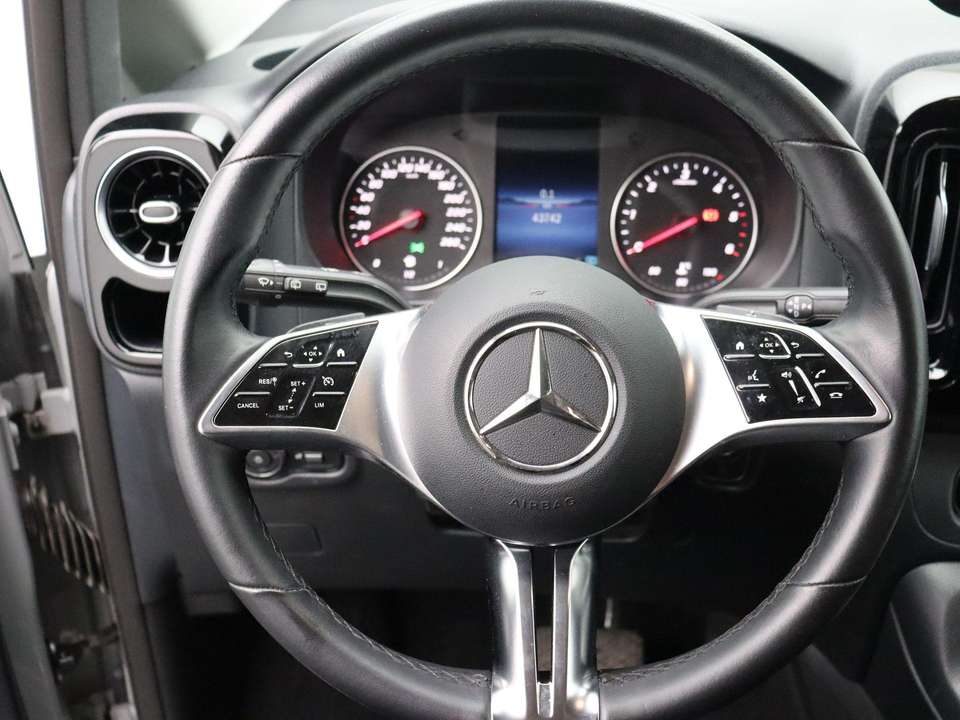 Mercedes-Benz Vito - Imagem 12