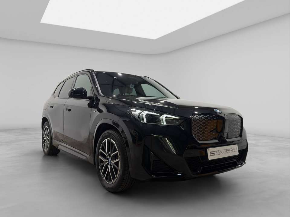 BMW iX1 - Imagem 3