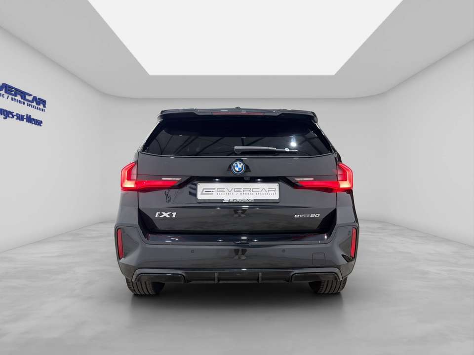 BMW iX1 - Imagem 5