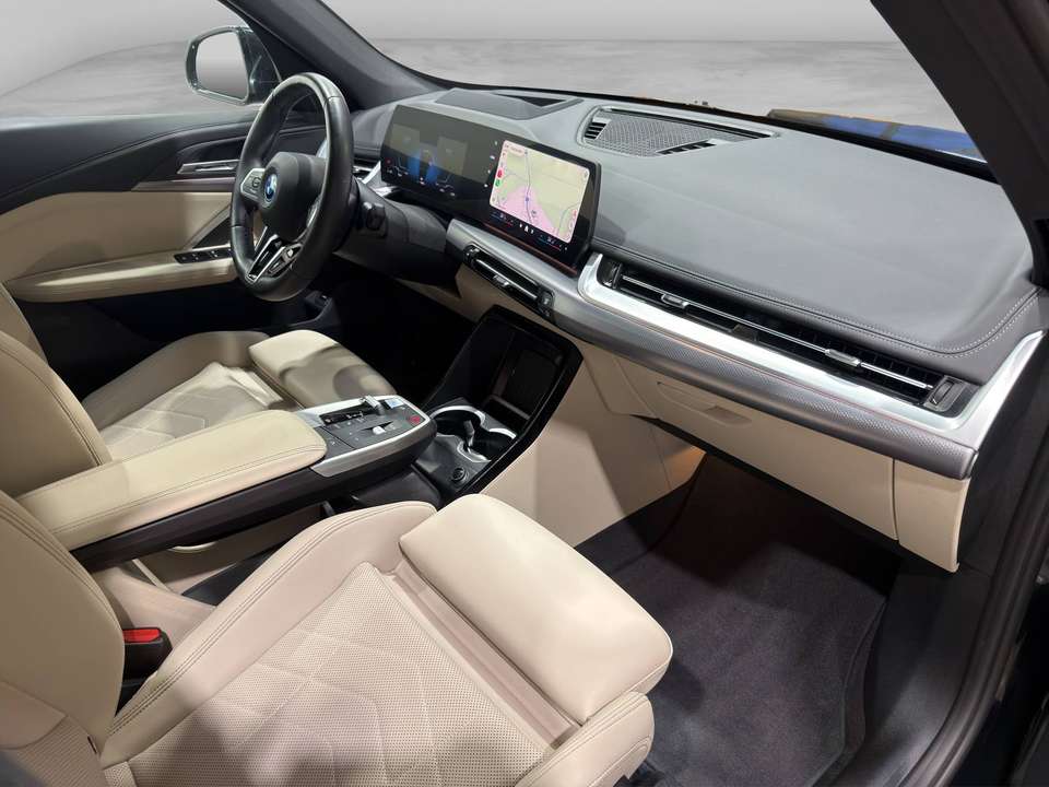 BMW iX1 - Imagem 9