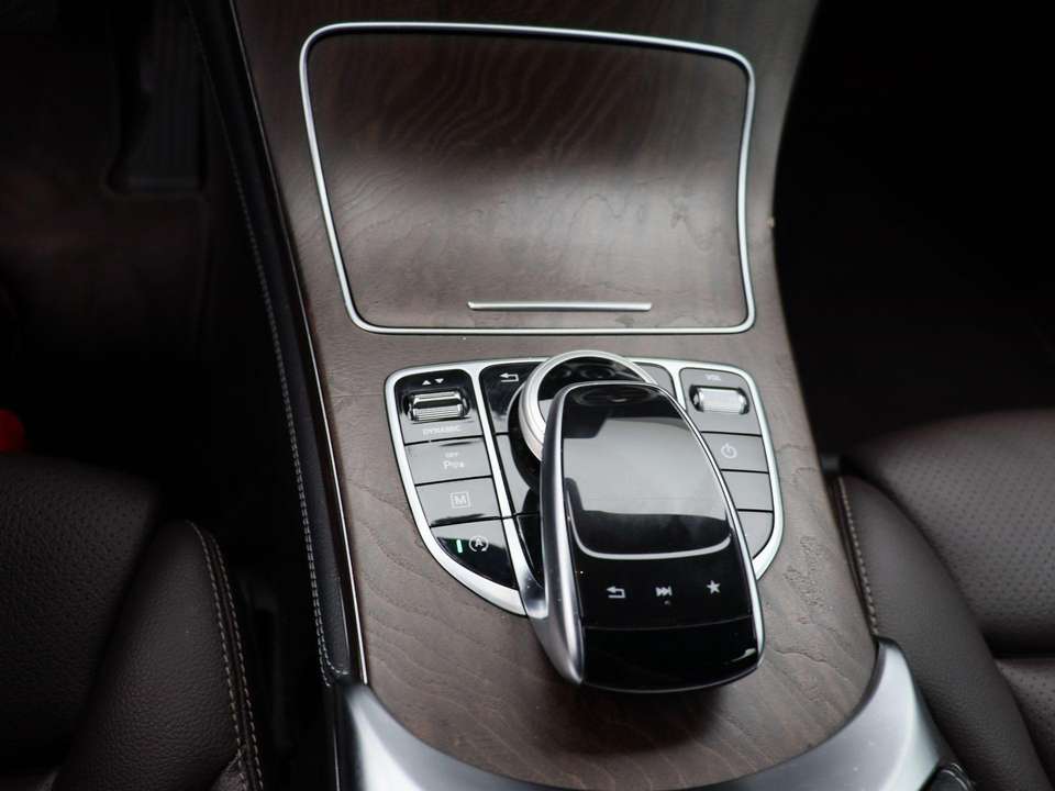 Mercedes-Benz GLC 250 - Imagem 11