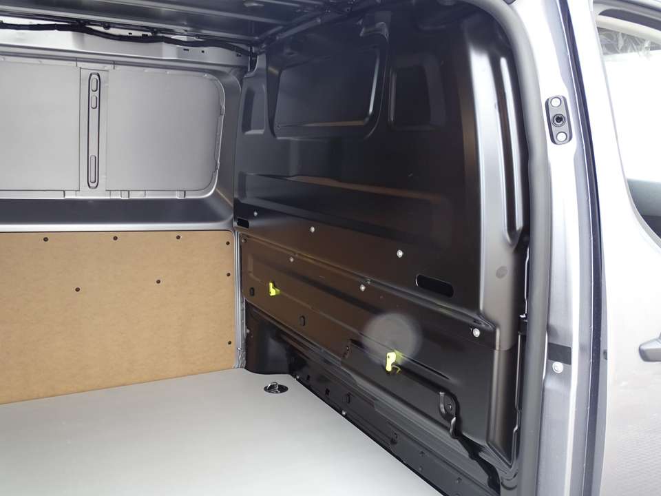 Opel Vivaro - Imagem 11