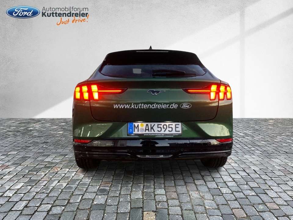 Ford Mustang Mach-E - Imagem 9