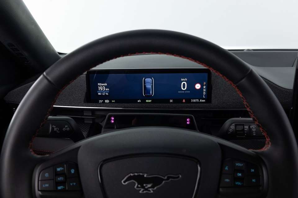 Ford Mustang Mach-E - Imagem 18