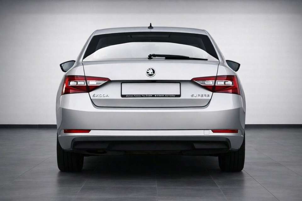Skoda Superb - Imagem 8