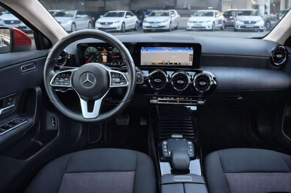 Mercedes-Benz A 180 - Imagem 7