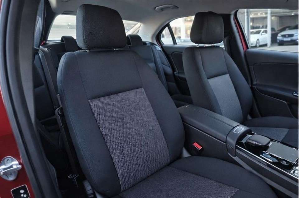 Mercedes-Benz A 180 - Imagem 8