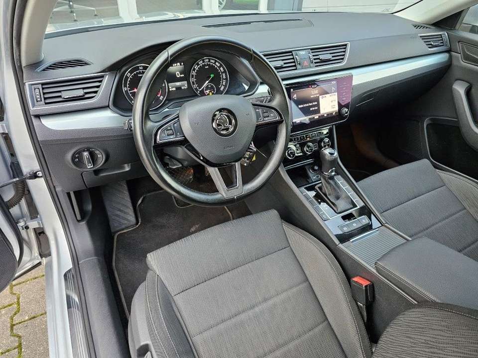 Skoda Superb - Imagem 11