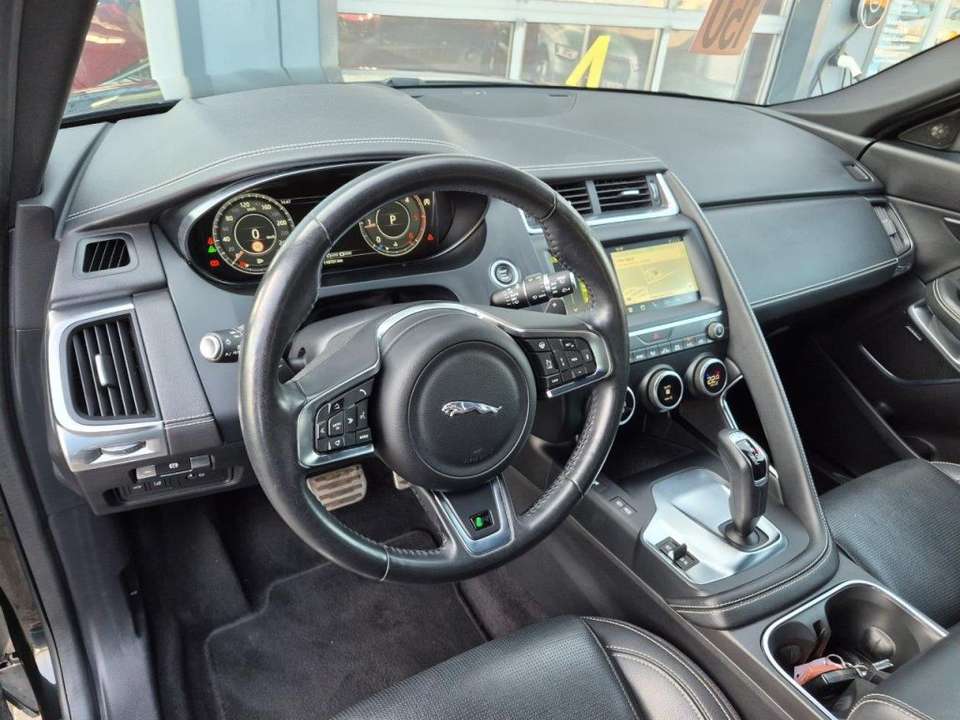 Jaguar E-Pace - Imagem 11