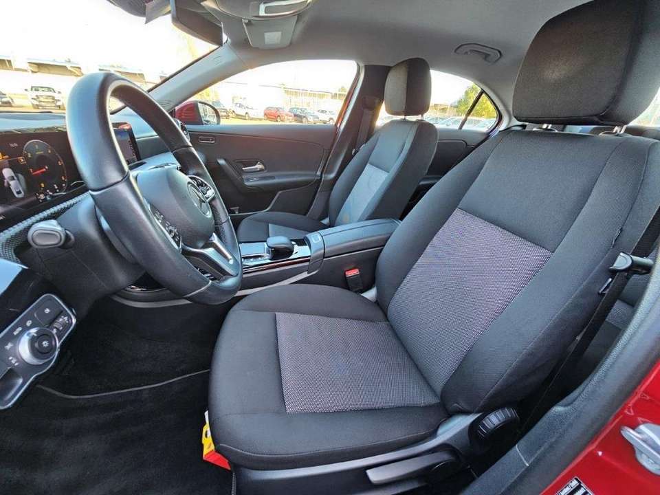 Mercedes-Benz A 180 - Imagem 13