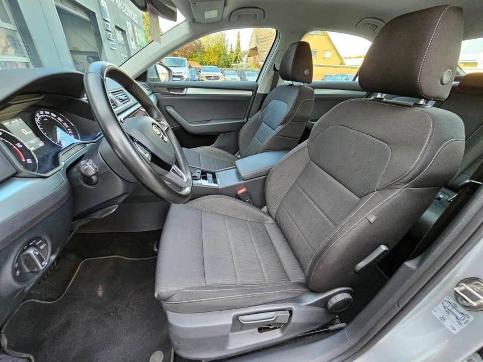 Skoda Superb - Imagem 15