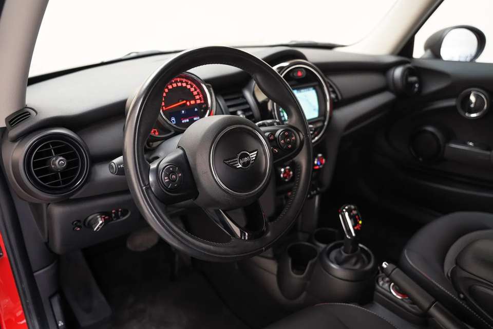 MINI One - Imagem 13