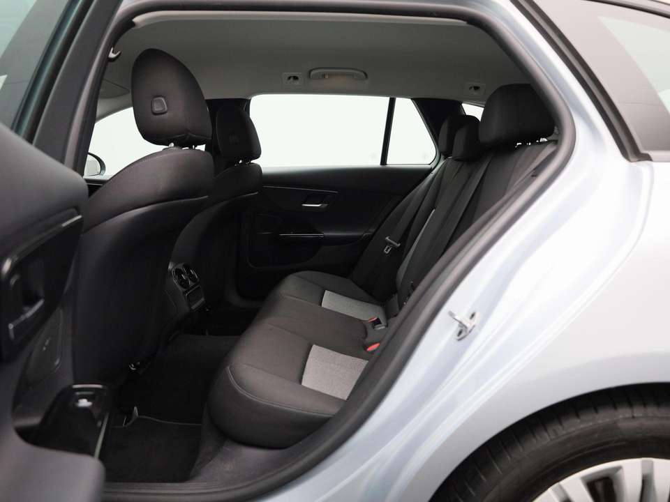 Mercedes-Benz C 200 - Imagem 10