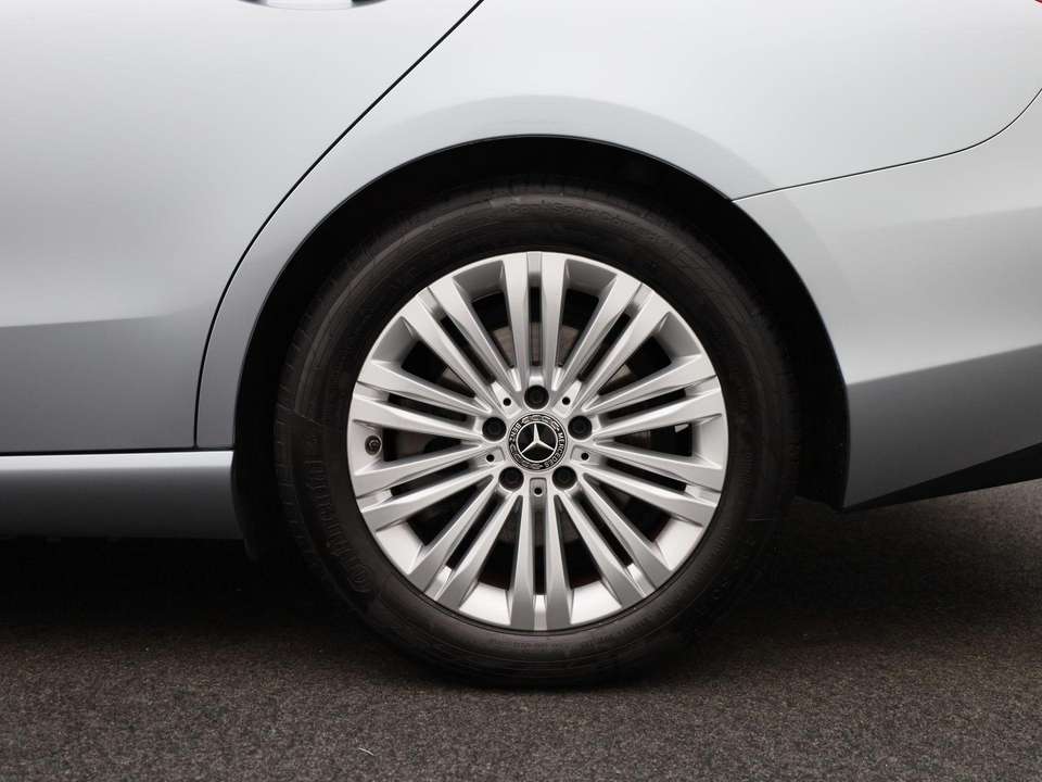 Mercedes-Benz C 200 - Imagem 11
