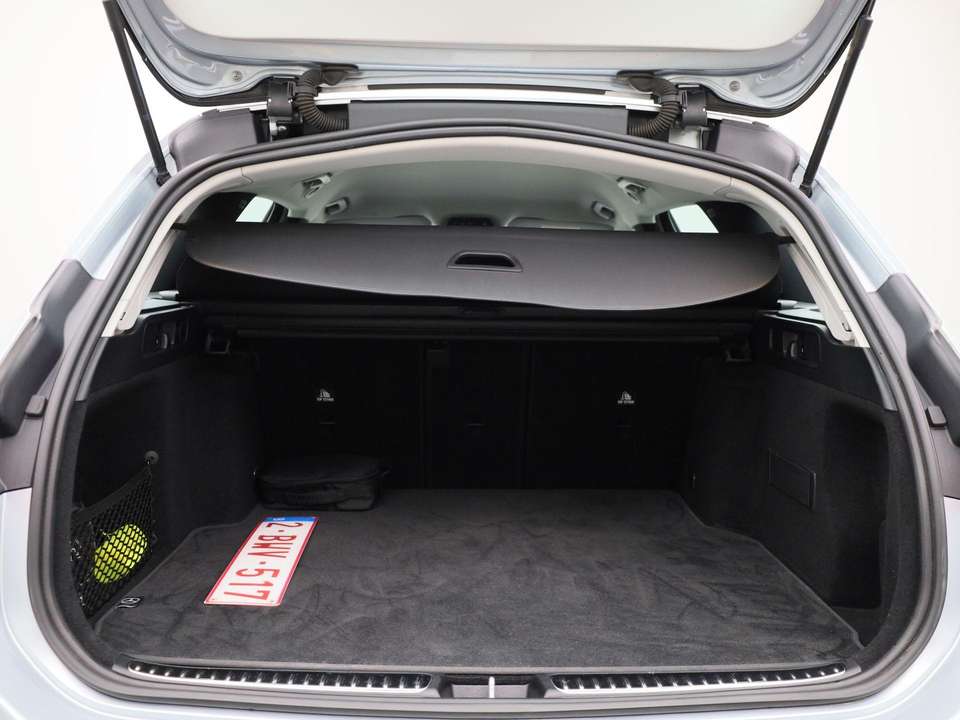 Mercedes-Benz C 200 - Imagem 12