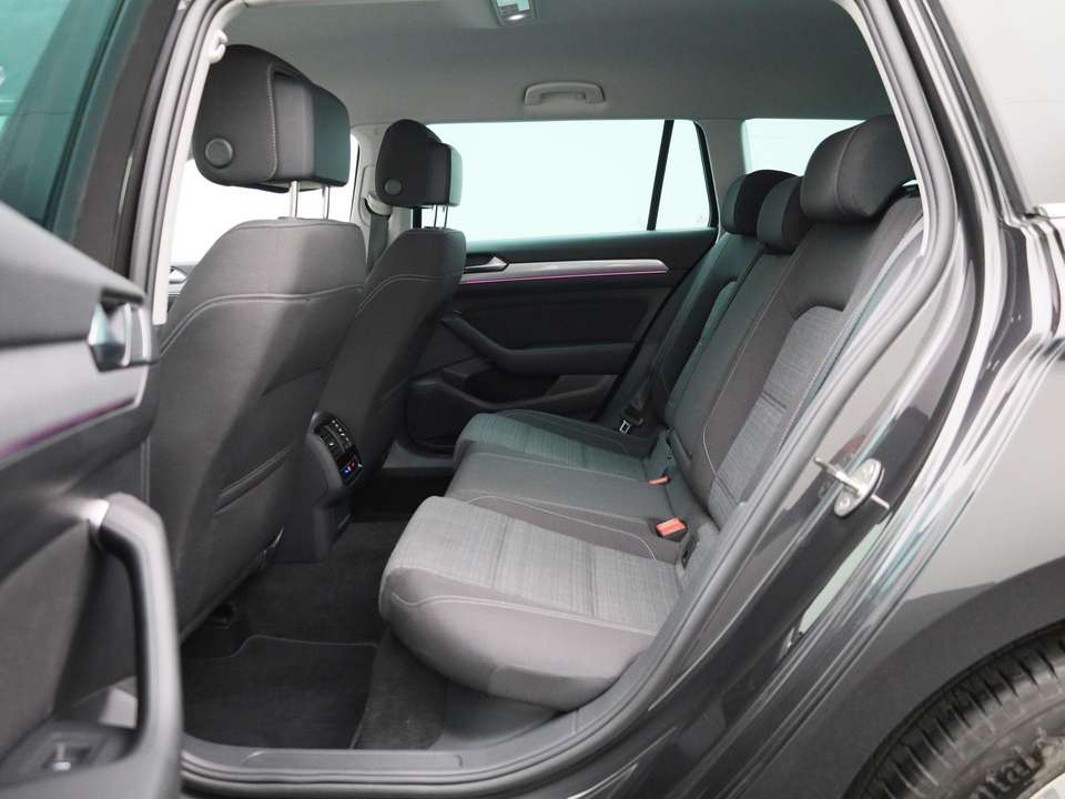 Volkswagen Passat Variant - Imagem 12
