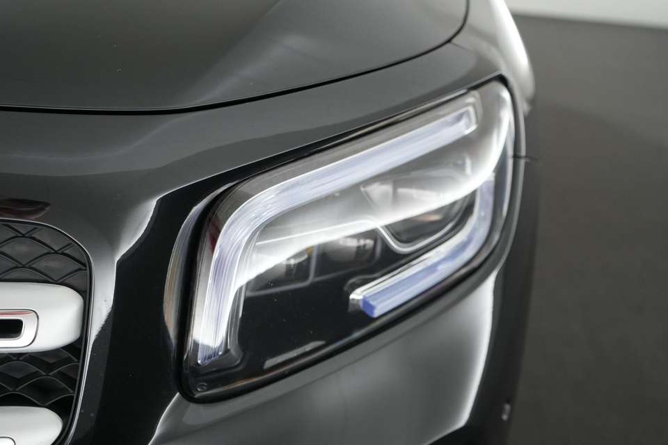 Mercedes-Benz GLB 200 - Imagem 11