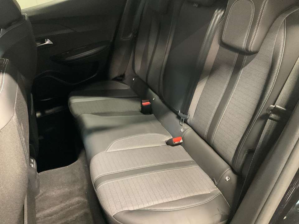 Peugeot 2008 - Imagem 11
