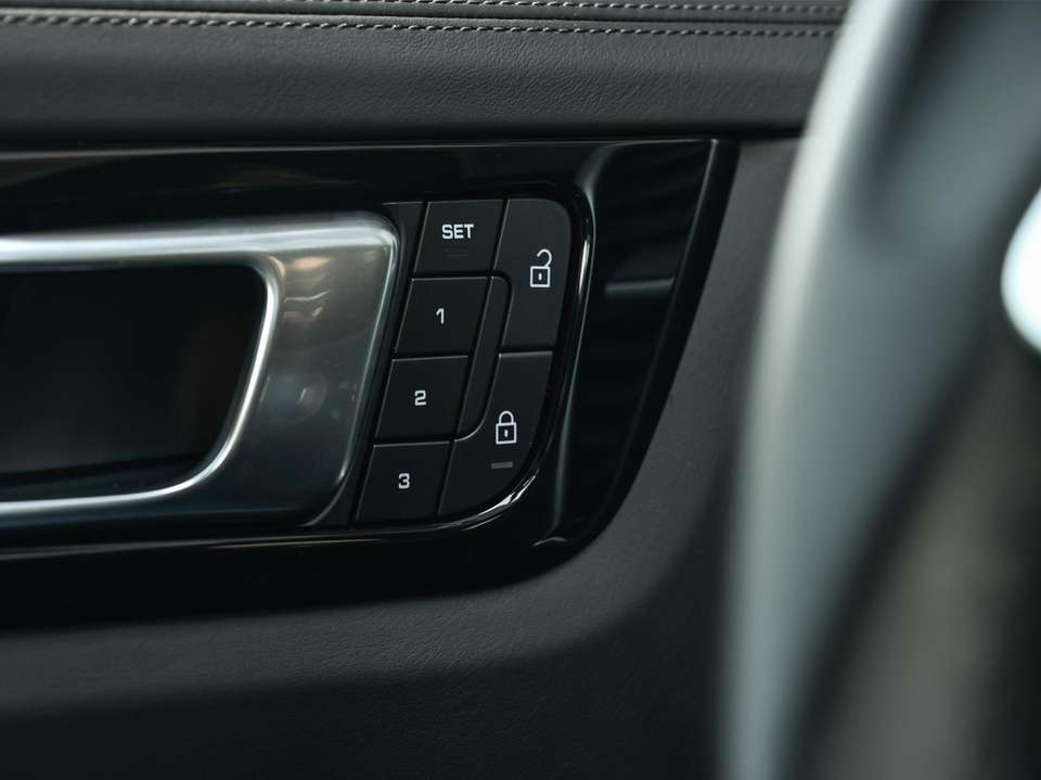 Porsche Cayenne - Imagem 12
