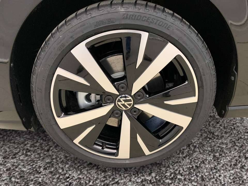 Volkswagen Golf Variant - Imagem 5