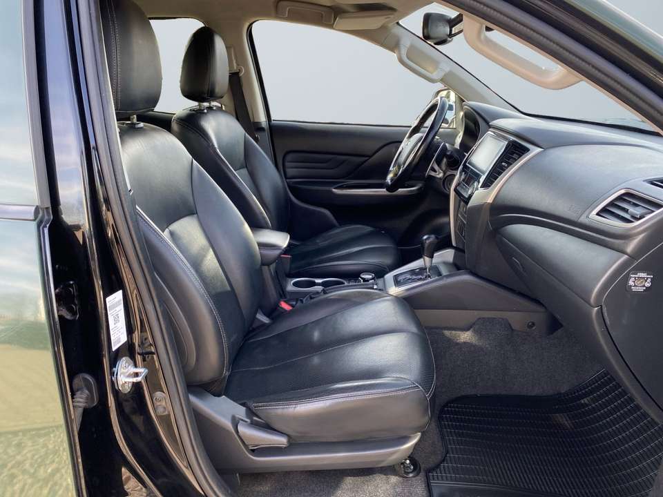 Mitsubishi L200 - Imagem 9