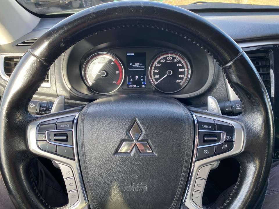 Mitsubishi L200 - Imagem 11