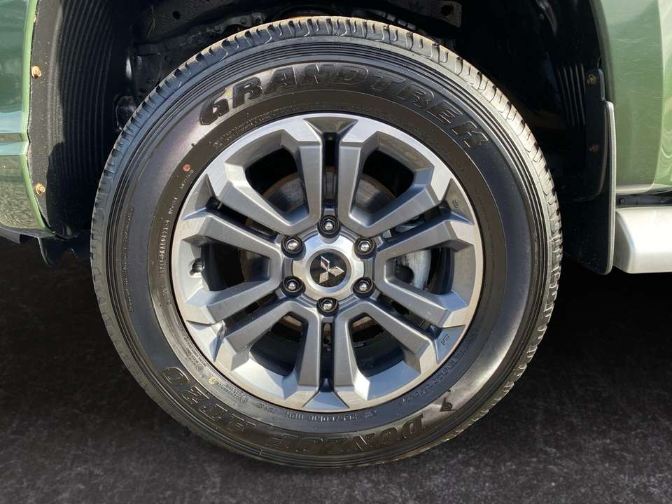 Mitsubishi L200 - Imagem 14