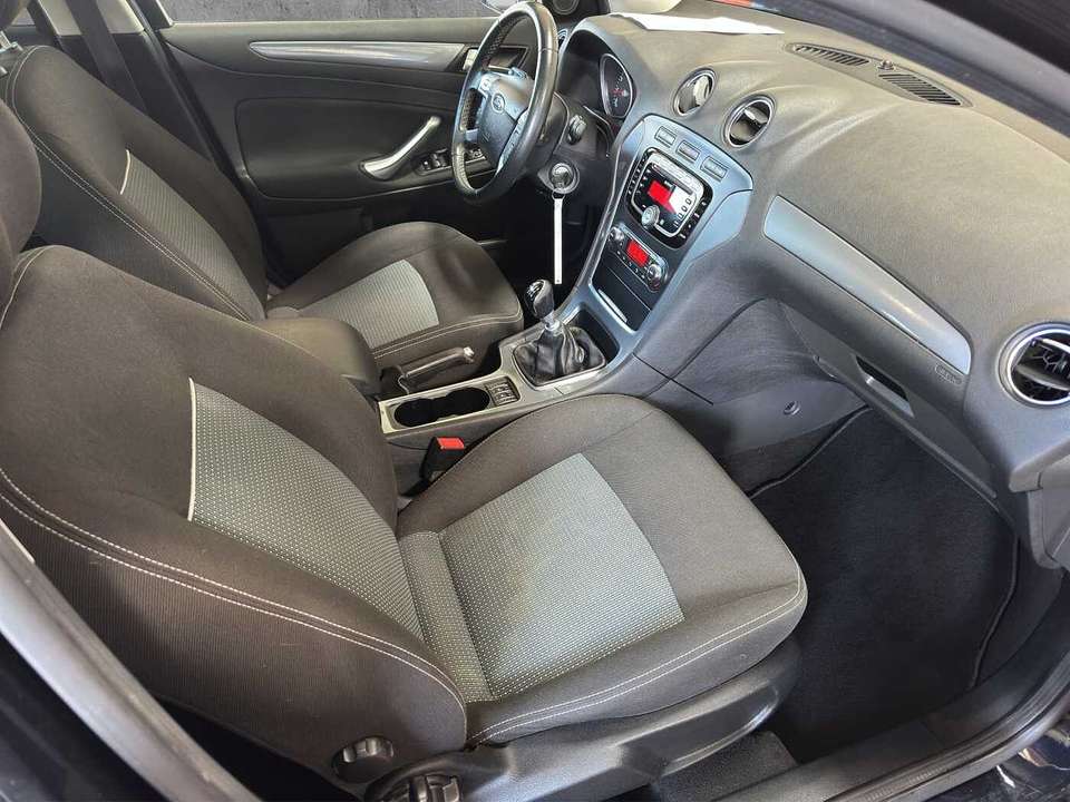 Ford Mondeo - Imagem 9