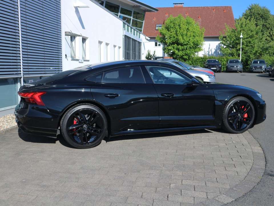 Audi RS e-tron GT - Imagem 3