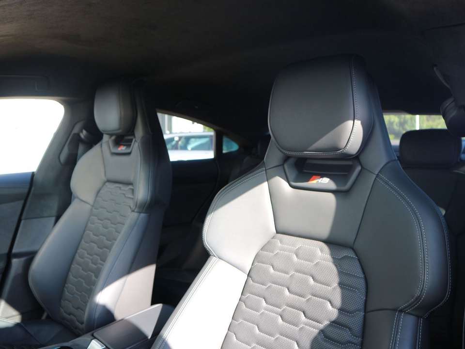 Audi RS e-tron GT - Imagem 12