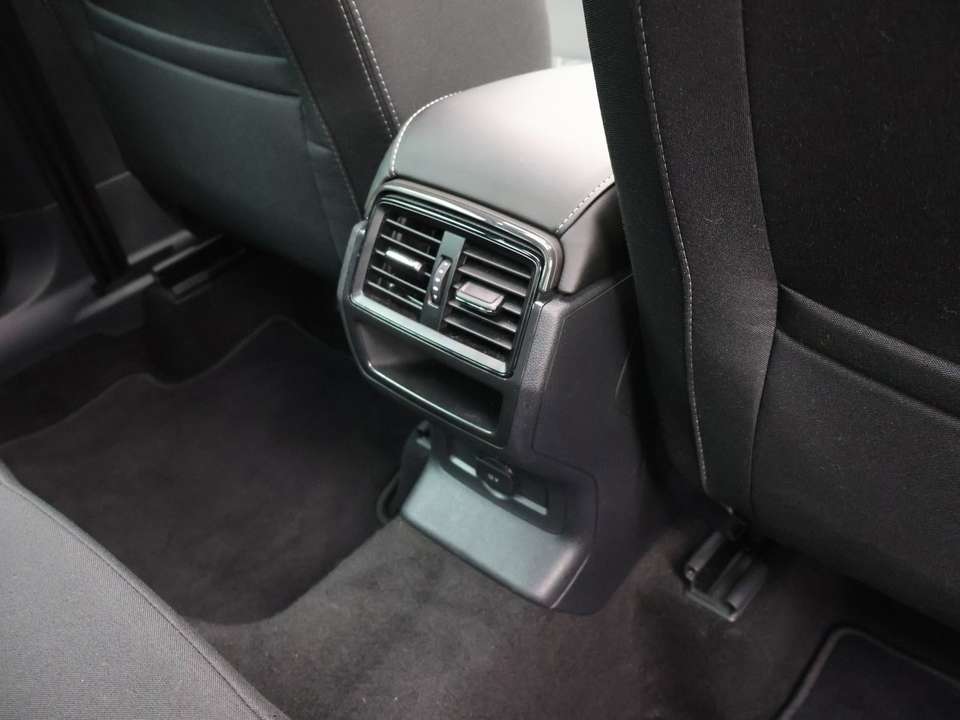 Skoda Karoq - Imagem 13