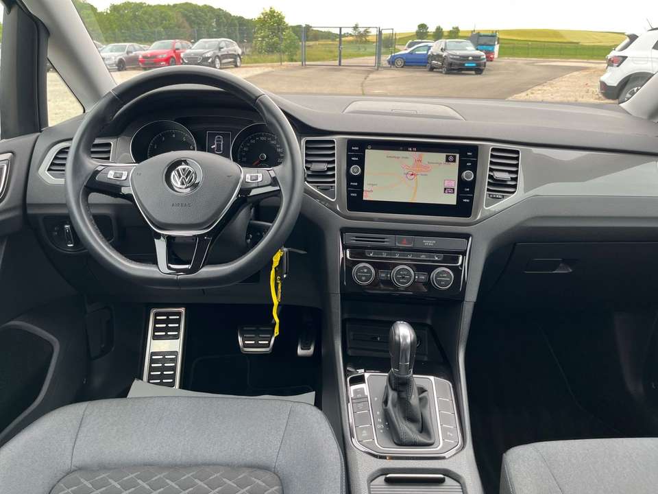 Volkswagen Golf Sportsvan - Imagem 11