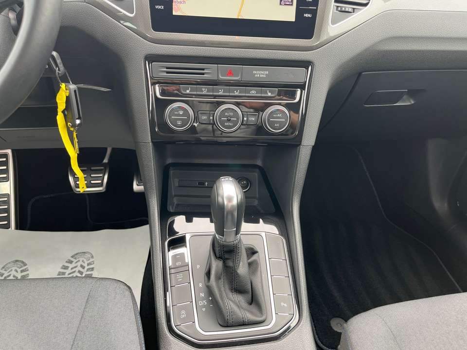 Volkswagen Golf Sportsvan - Imagem 12
