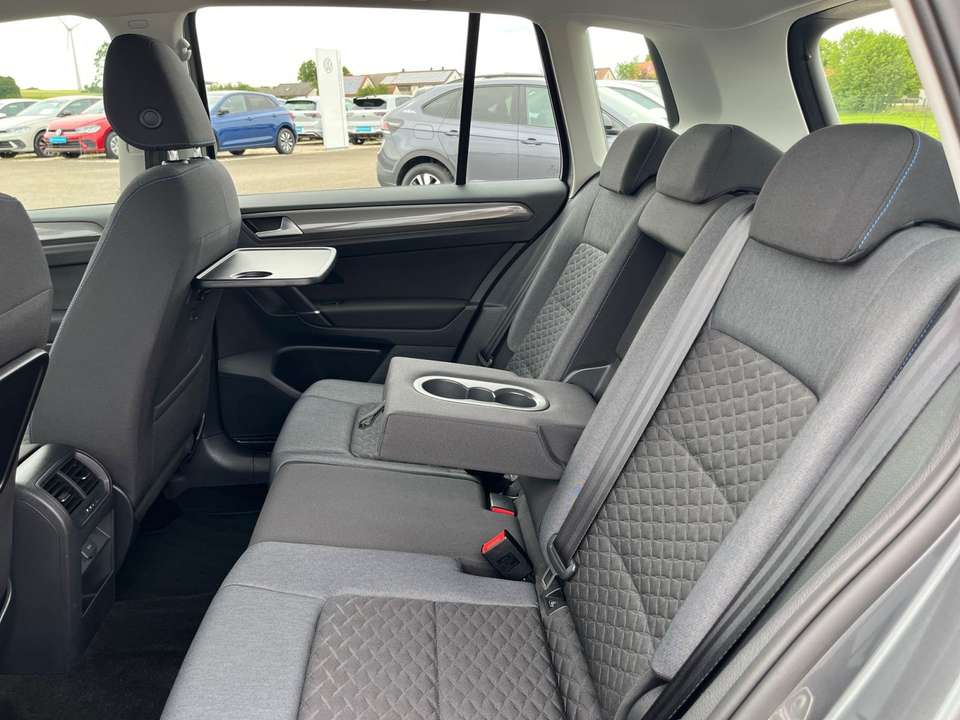Volkswagen Golf Sportsvan - Imagem 14