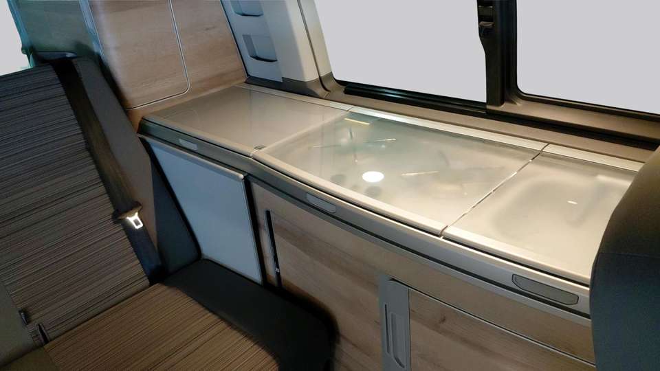 Volkswagen T6.1 California - Imagem 15