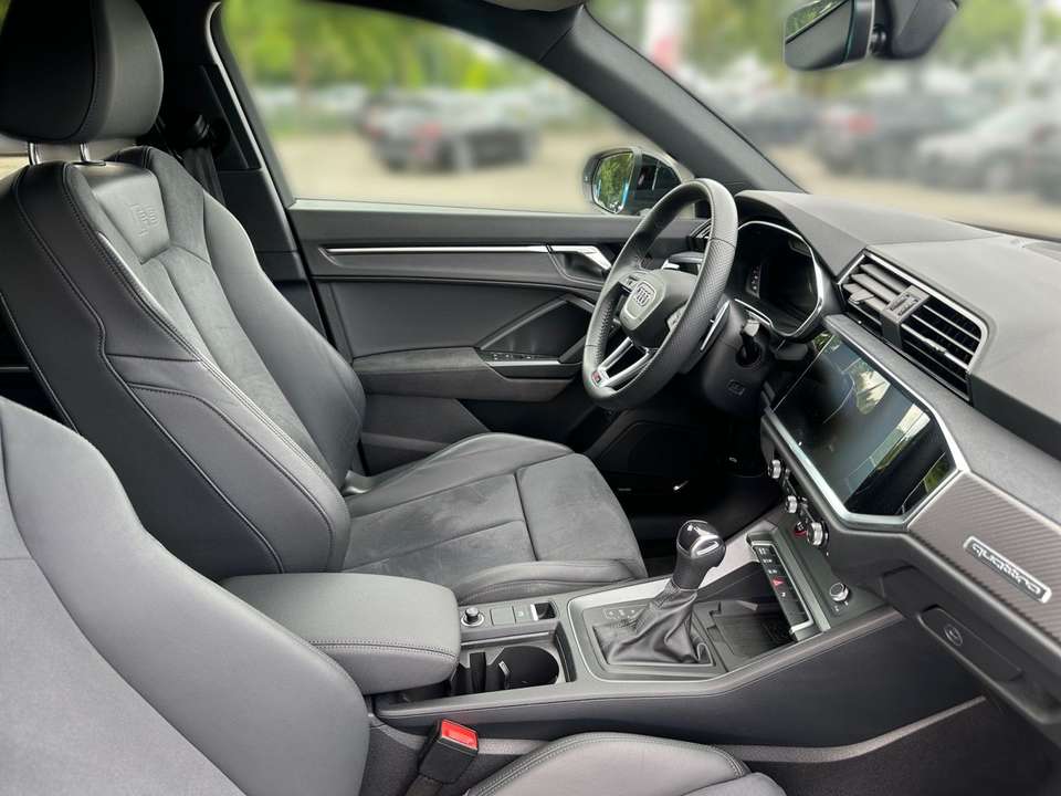 Audi RS Q3 - Imagem 10