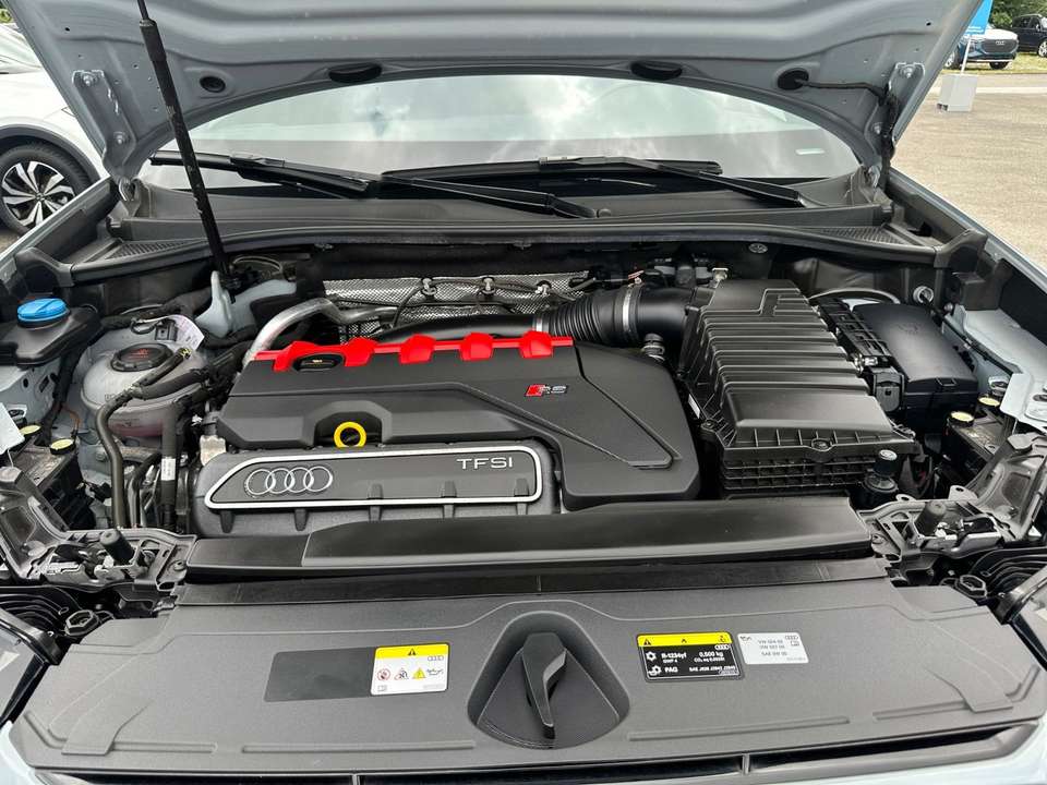 Audi RS Q3 - Imagem 12