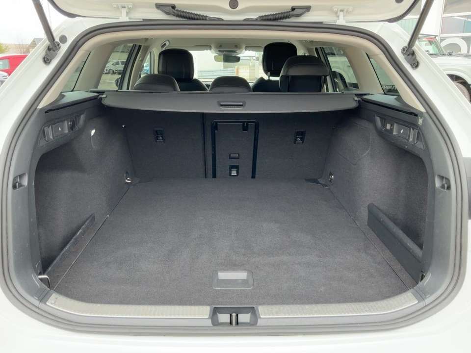 Volkswagen Passat Variant - Imagem 14