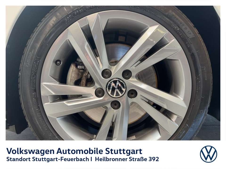 Volkswagen Golf Variant - Imagem 12