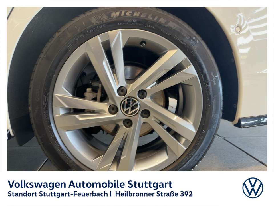 Volkswagen Golf Variant - Imagem 13