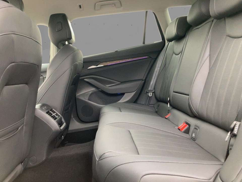 Skoda Superb - Imagem 8