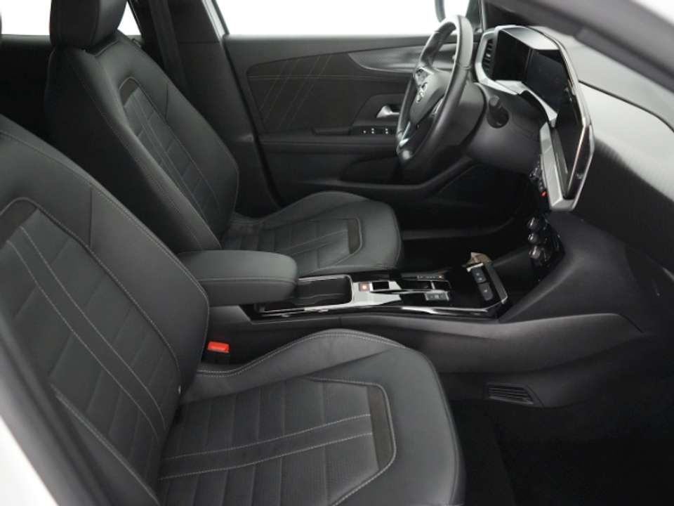 Opel Mokka-E - Imagem 13