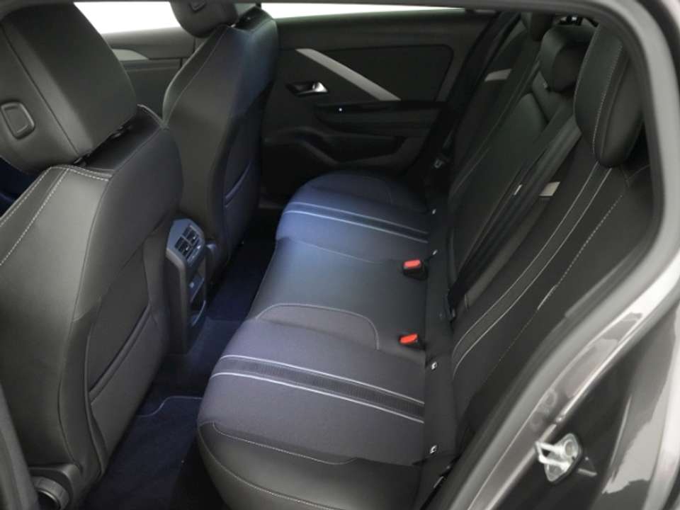 Opel Astra - Imagem 11