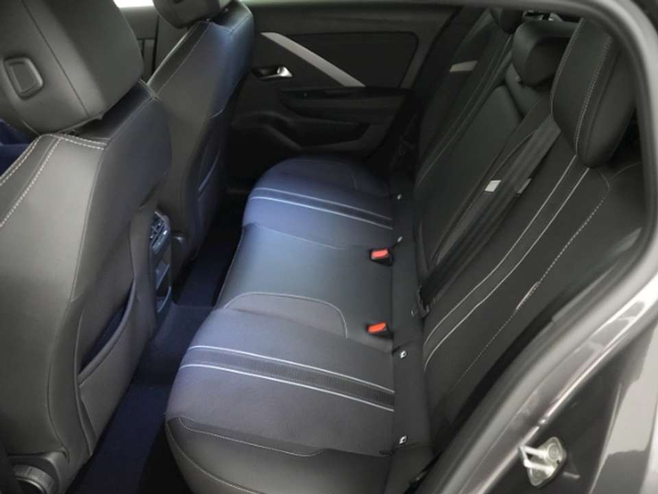 Opel Astra - Imagem 11